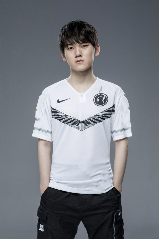 媒体：G2 禁止 m0NESY 在 PGL 布加勒斯特 2025 上与媒体发言